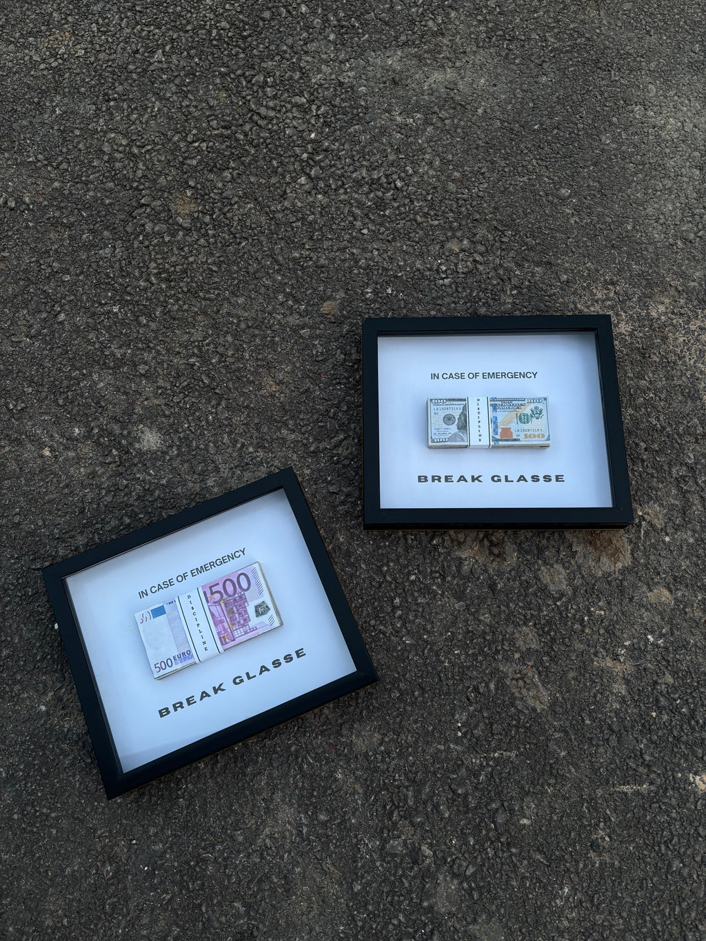 emergency money frame box 3D